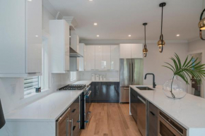 Modern Luxury 3BR 2BA 10 minutes to NYC Weehawken